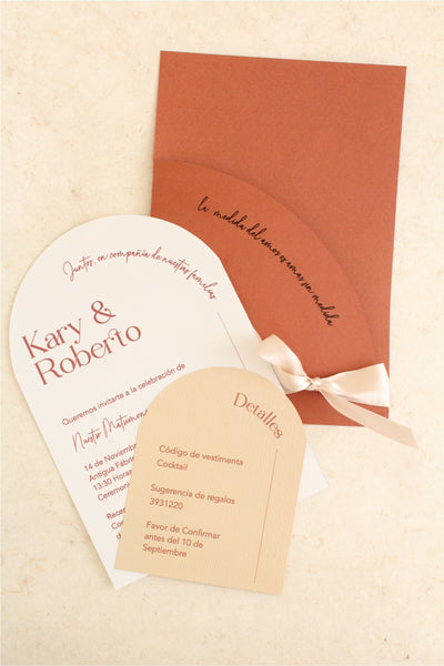 Invitación Moderna de Boda Corte en Arcos Mod. Amatic Ocre