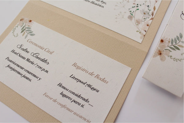 Invitación de Boda en Color Beige con Flores Delicadas Mod. Venus