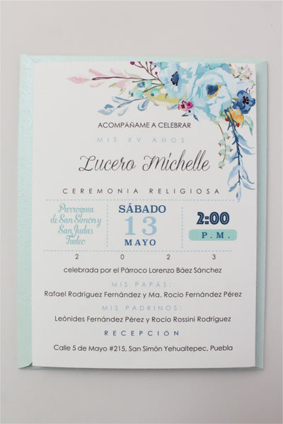 Invitación Bouquet Floral en Tonos Pastel para Boda o XV Azul