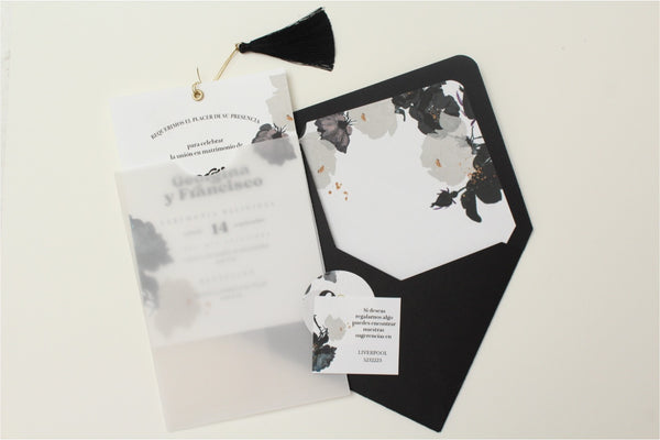 Invitación en Blanco y Negro Modelo Tassel